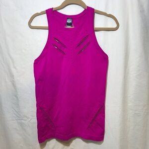 Victoria’s Secret Sport Fuchsia Pink Laser Cut Tank Top Large L EUC Workout Cute